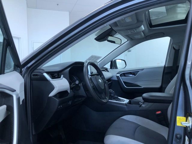 Used 2019 Toyota RAV4 XLE image 10