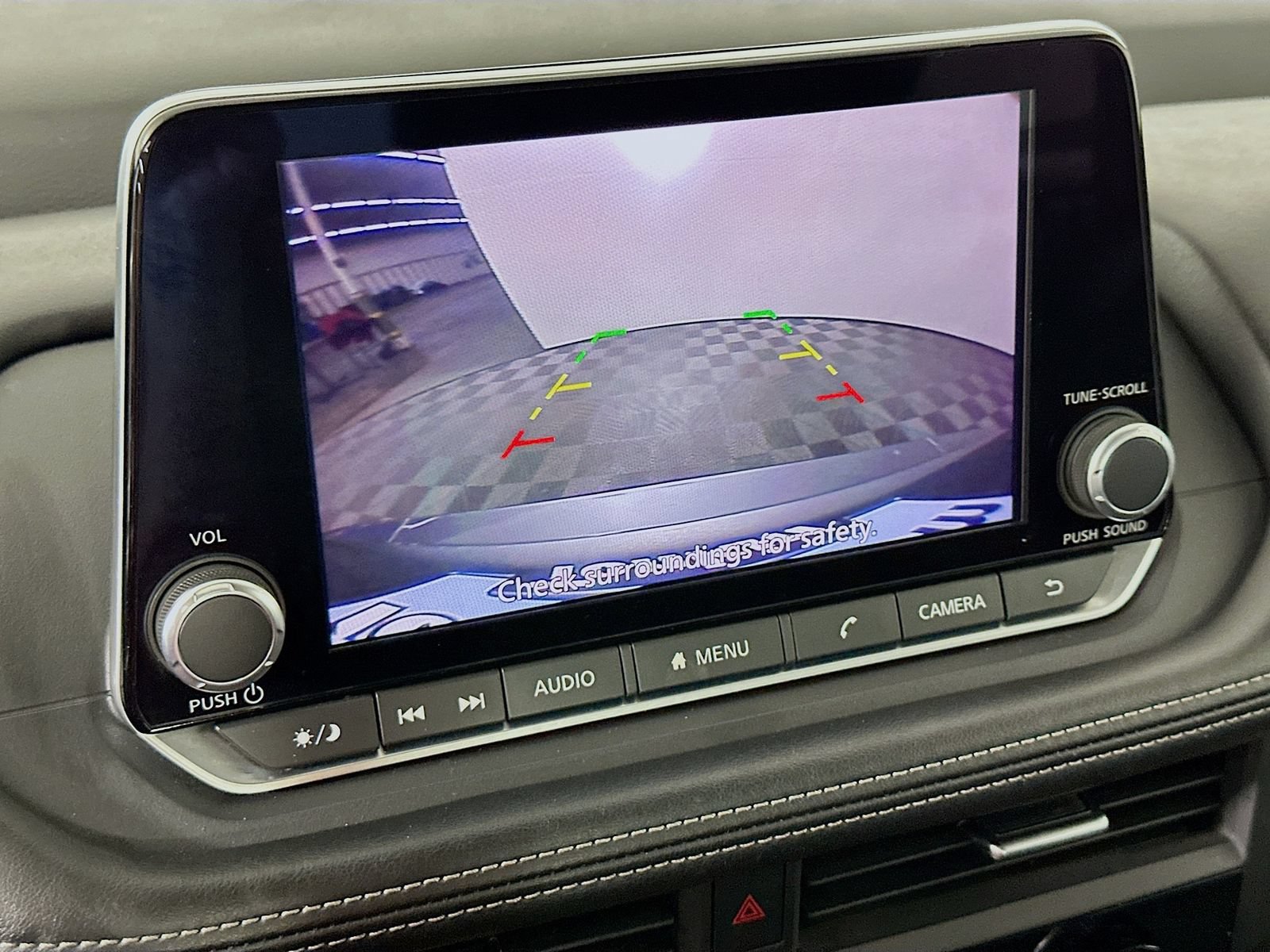 Used 2024 Nissan Rogue SV AWD/4WD image 14