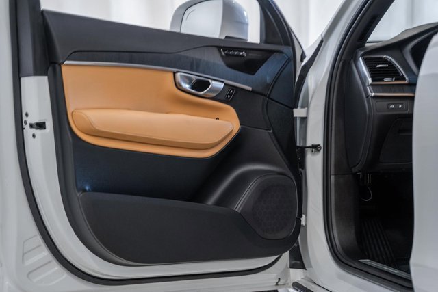 Used 2024 Volvo XC90 T8 Ultimate w/ Protection Package Premier image 33