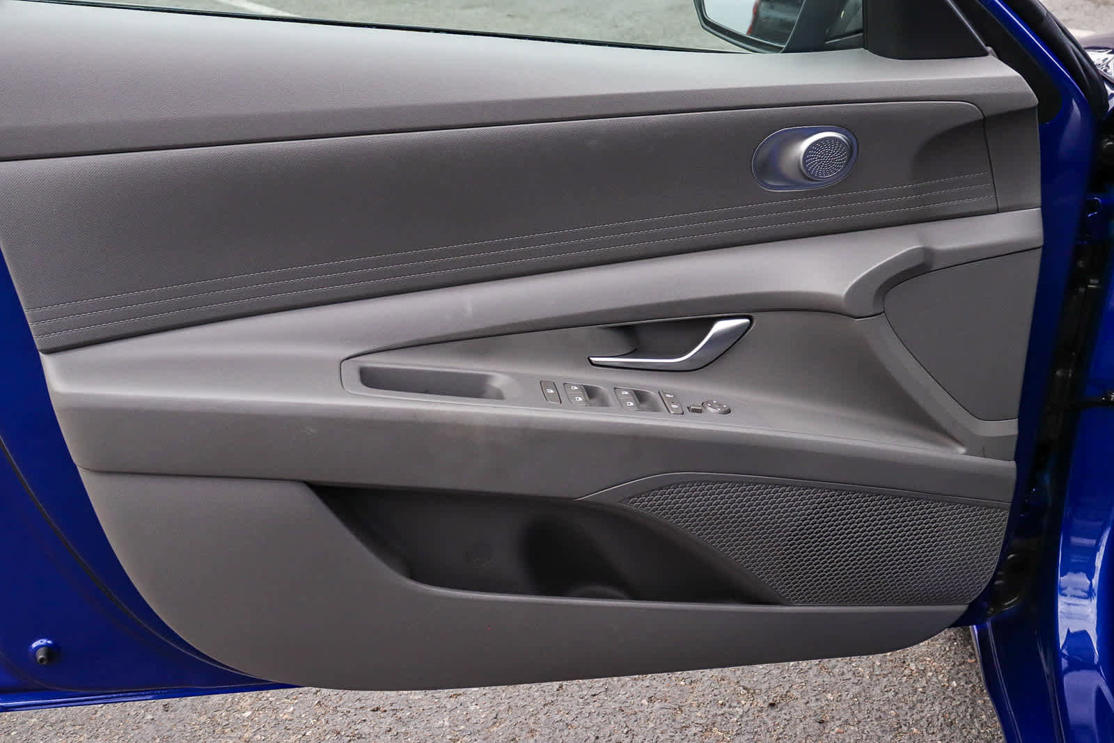 Used 2023 Hyundai Elantra SEL image 25