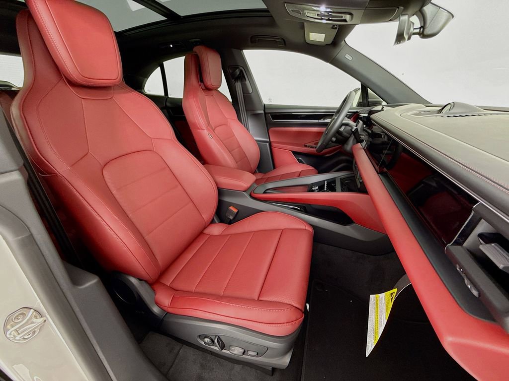 New 2026 Porsche Macan Electric image 32