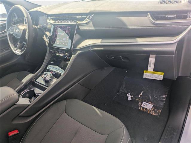 New 2025 Jeep Grand Cherokee L Laredo w/ Luxury Tech Group I AWD/4WD image 19