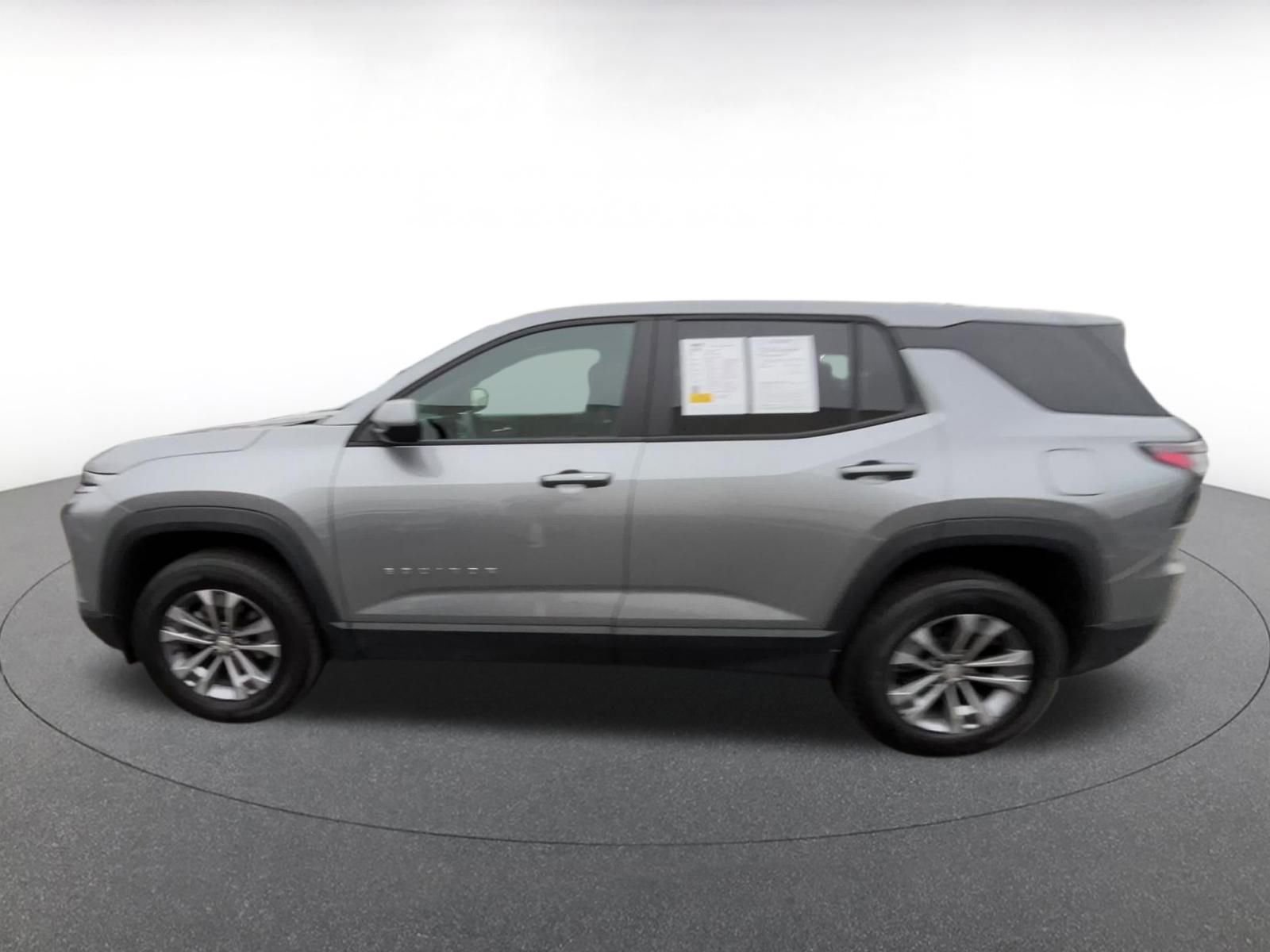 Used 2025 Chevrolet Equinox LT image 8