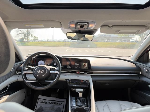 Used 2025 Hyundai Elantra Limited FWD image 26