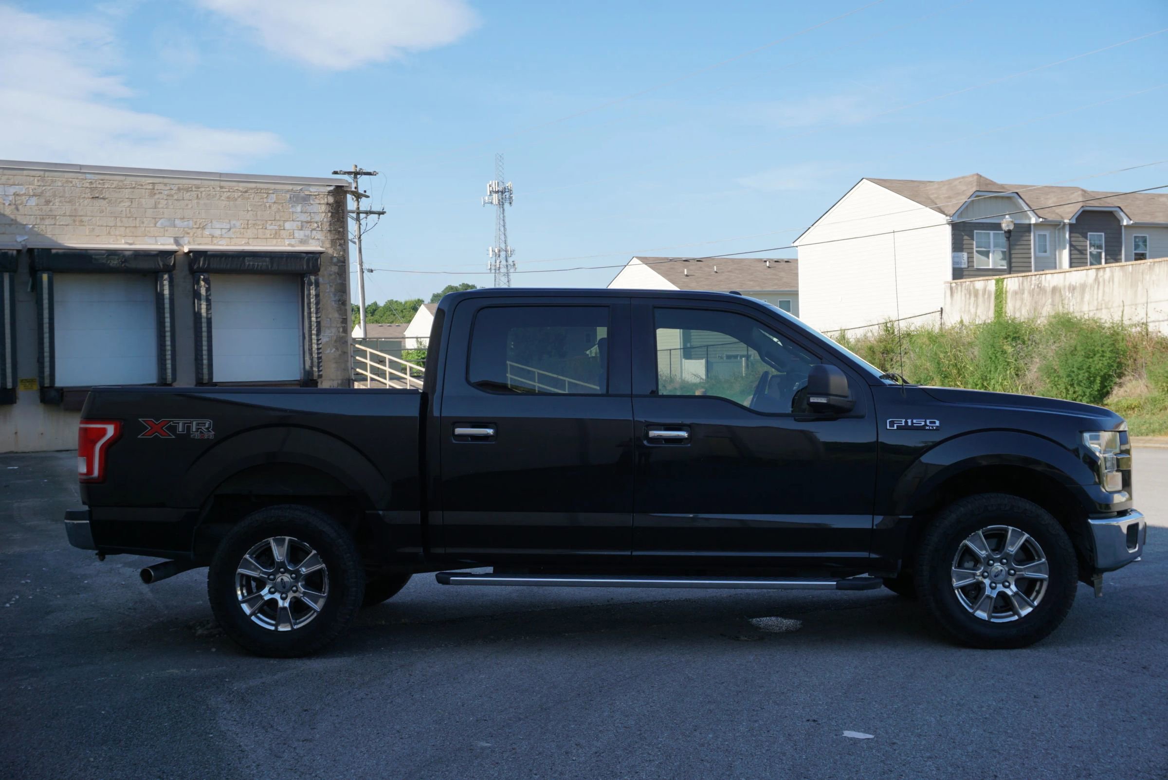 Used 2015 Ford F150 XLT w/ Equipment Group 301A Mid image 6