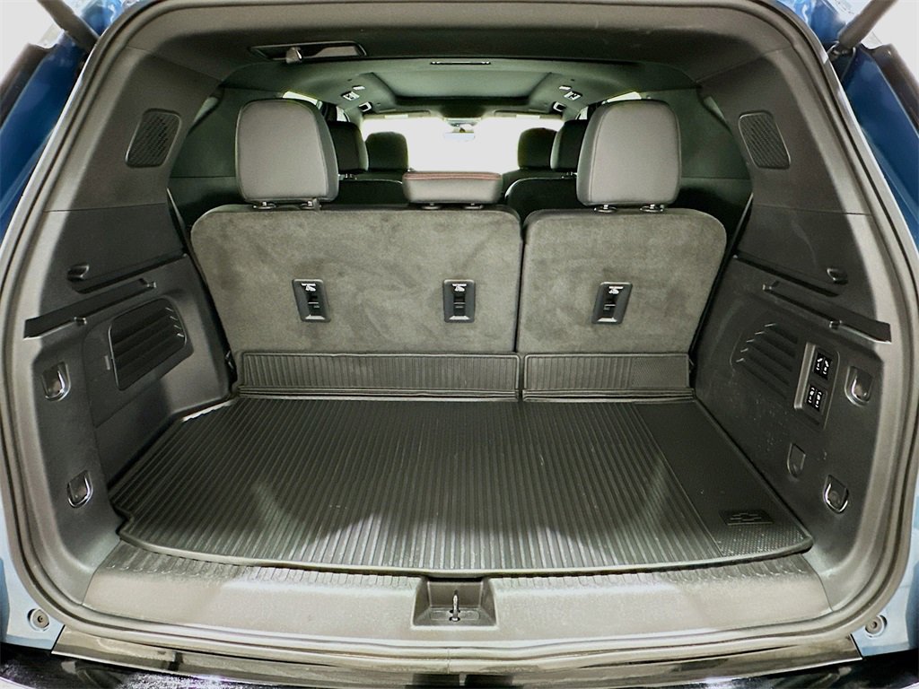 Used 2024 Chevrolet Traverse RS image 28