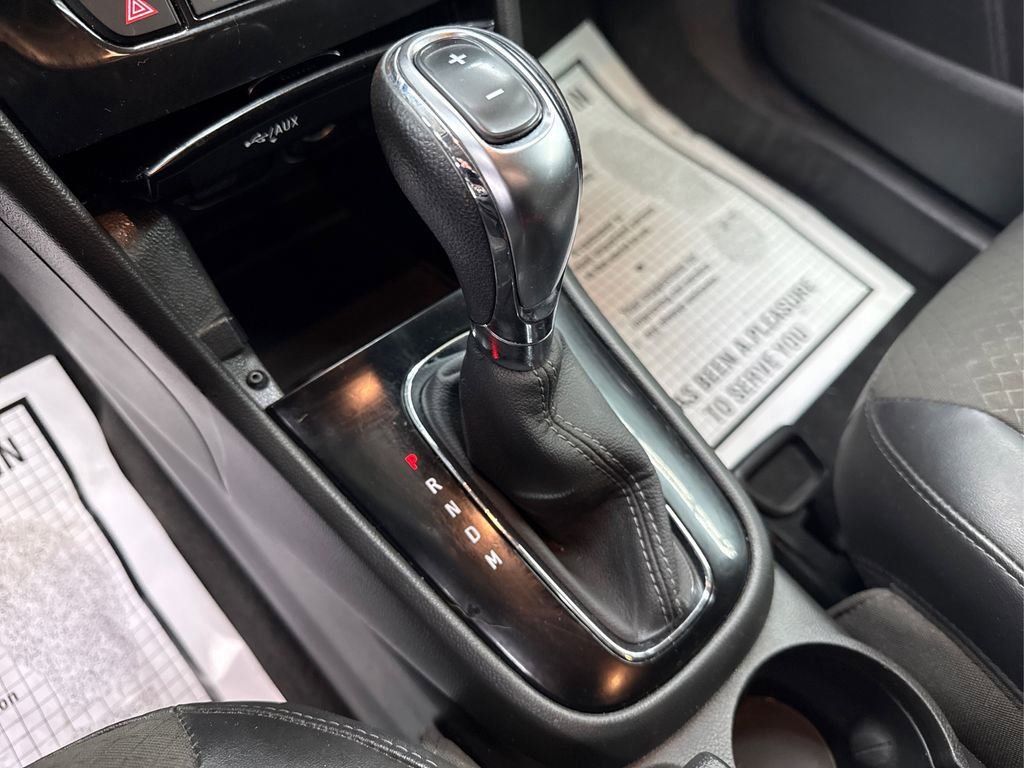 Used 2020 Buick Encore Preferred image 30