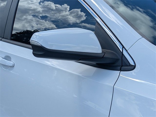 Used 2023 GMC Terrain SLE w/ Driver Convenience Package image 10