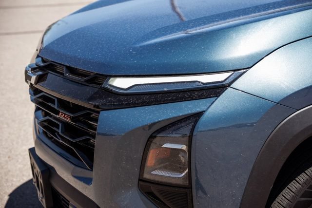Used 2025 Chevrolet Equinox RS AWD/4WD image 12