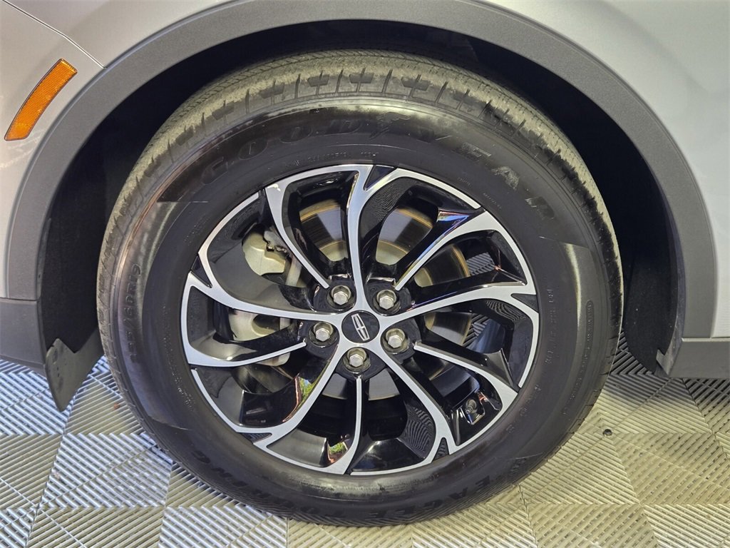 Used 2024 Lincoln Nautilus Premier w/ Equipment Group 102A image 10