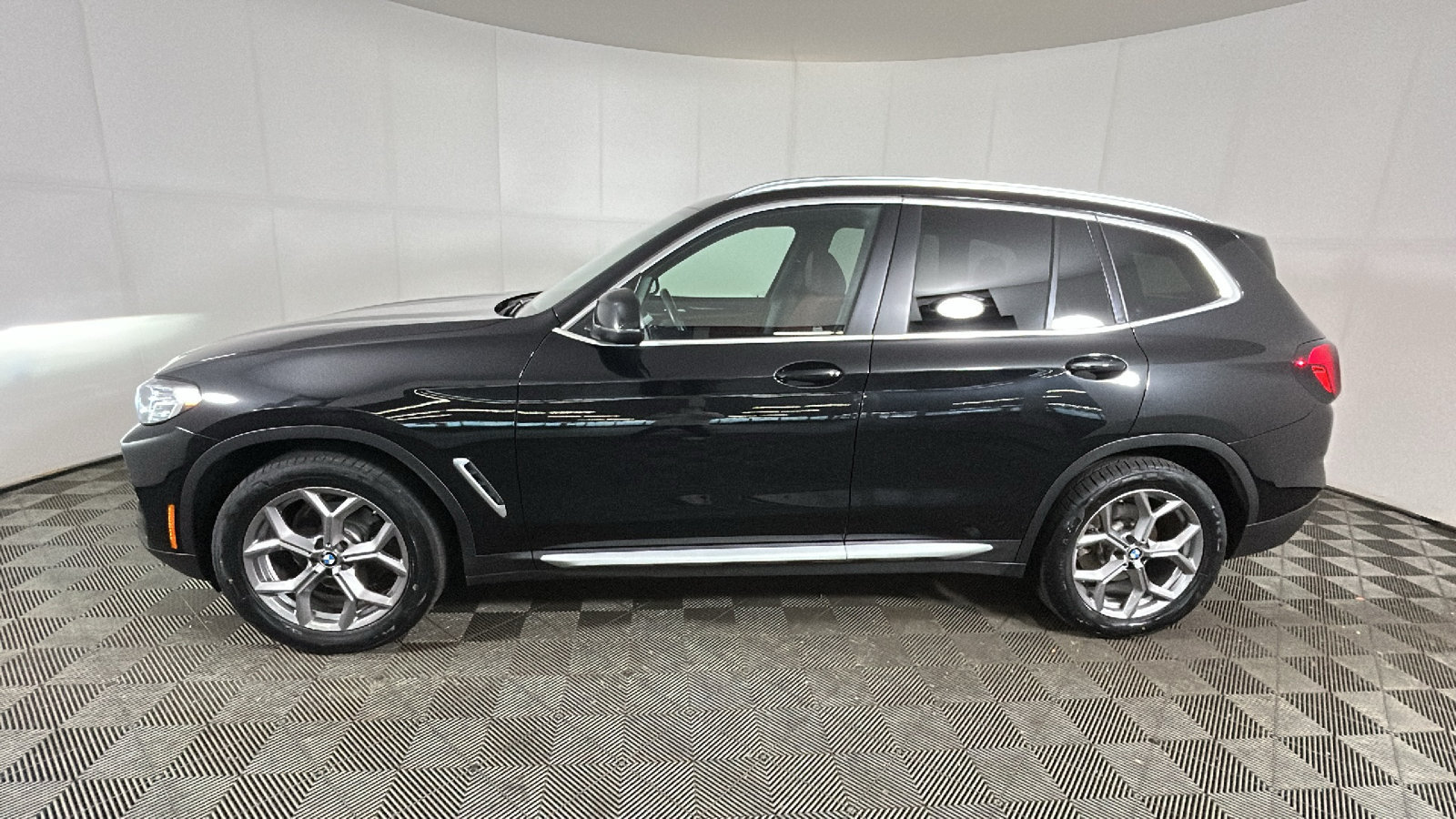 Used 2023 BMW X3 xDrive30i AWD/4WD image 6