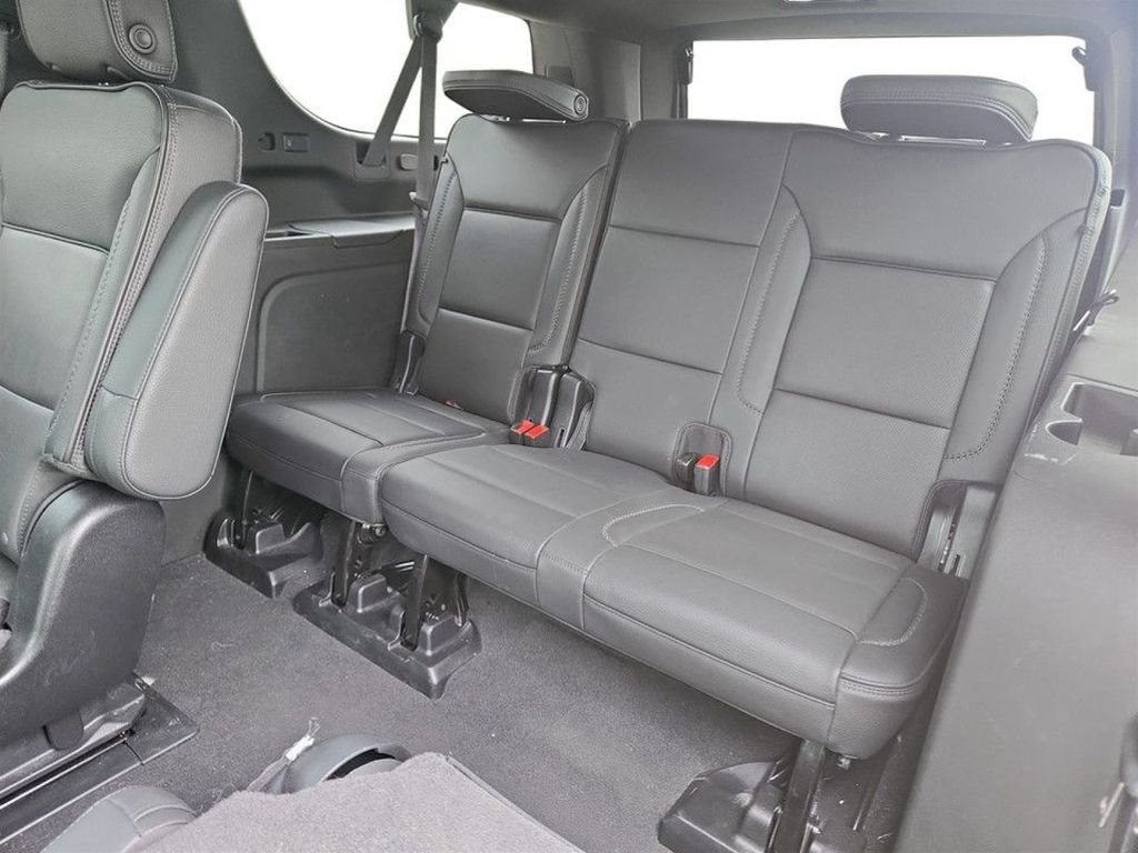 Used 2024 GMC Yukon XL Denali w/ Advanced Technology Package AWD/4WD image 29