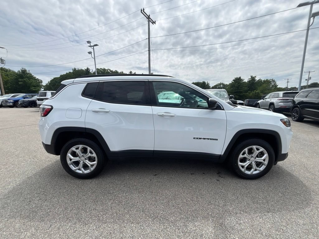Certified 2024 Jeep Compass Latitude AWD/4WD image 6