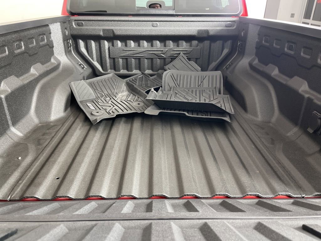 Certified 2024 Chevrolet Colorado ZR2 w/ Technology Package image 11