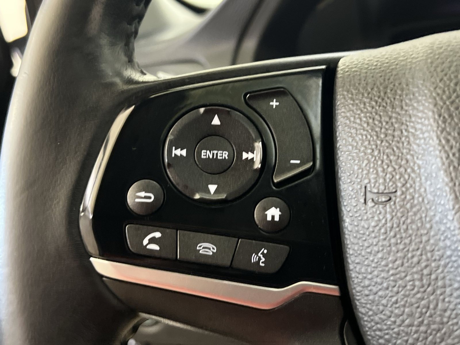 Used 2019 Honda Pilot Touring image 36