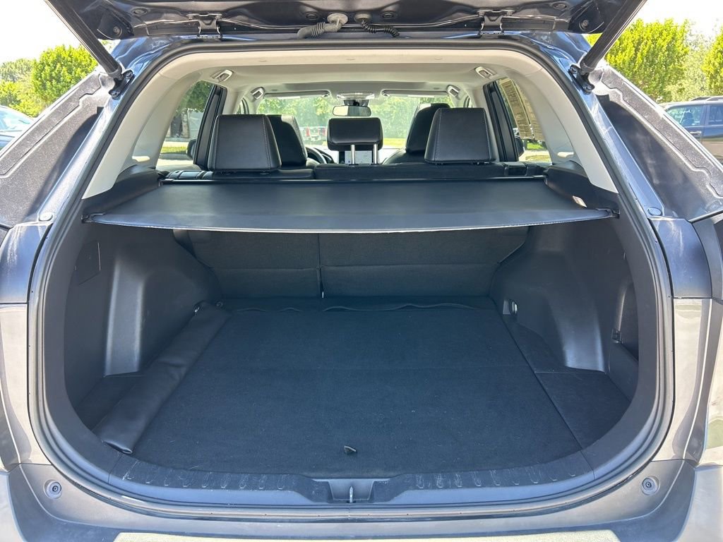 Used 2023 Toyota RAV4 XLE Premium image 45