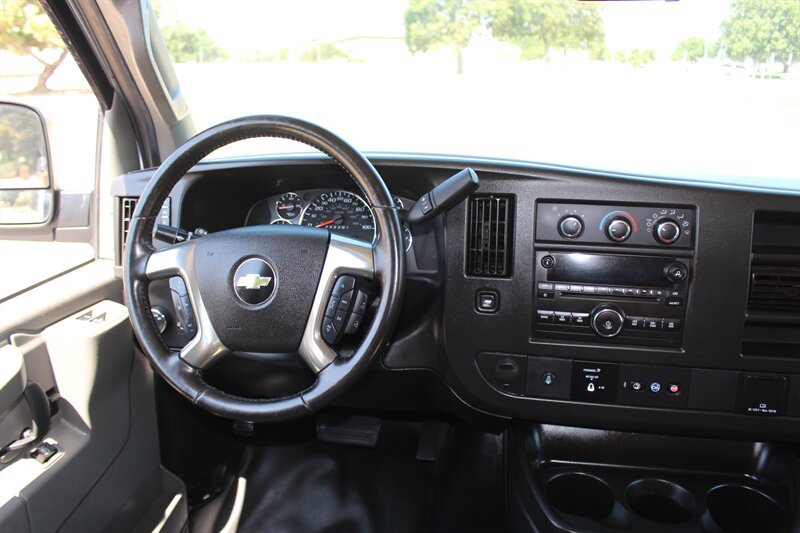 Used 2019 Chevrolet Express 2500 LS w/ Driver Convenience Package RWD image 16