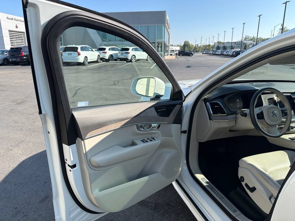 Certified 2023 Volvo XC90 B6 Plus w/ Protection Package Premier AWD/4WD image 9
