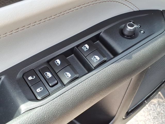 Used 2025 Jeep Compass Limited AWD/4WD image 17