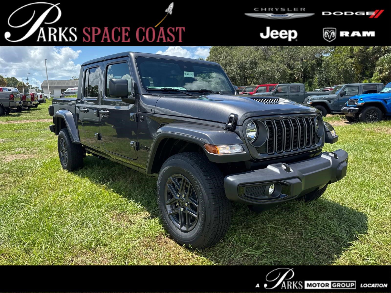 New 2025 Jeep Gladiator Sport AWD/4WD image 1