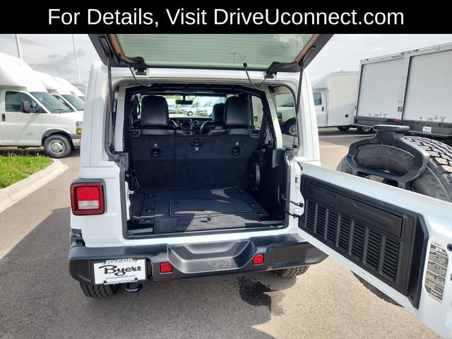 Used 2020 Jeep Wrangler Unlimited Sahara AWD/4WD image 35