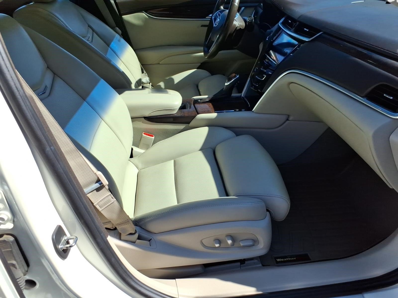Certified 2013 Cadillac XTS Luxury FWD image 8