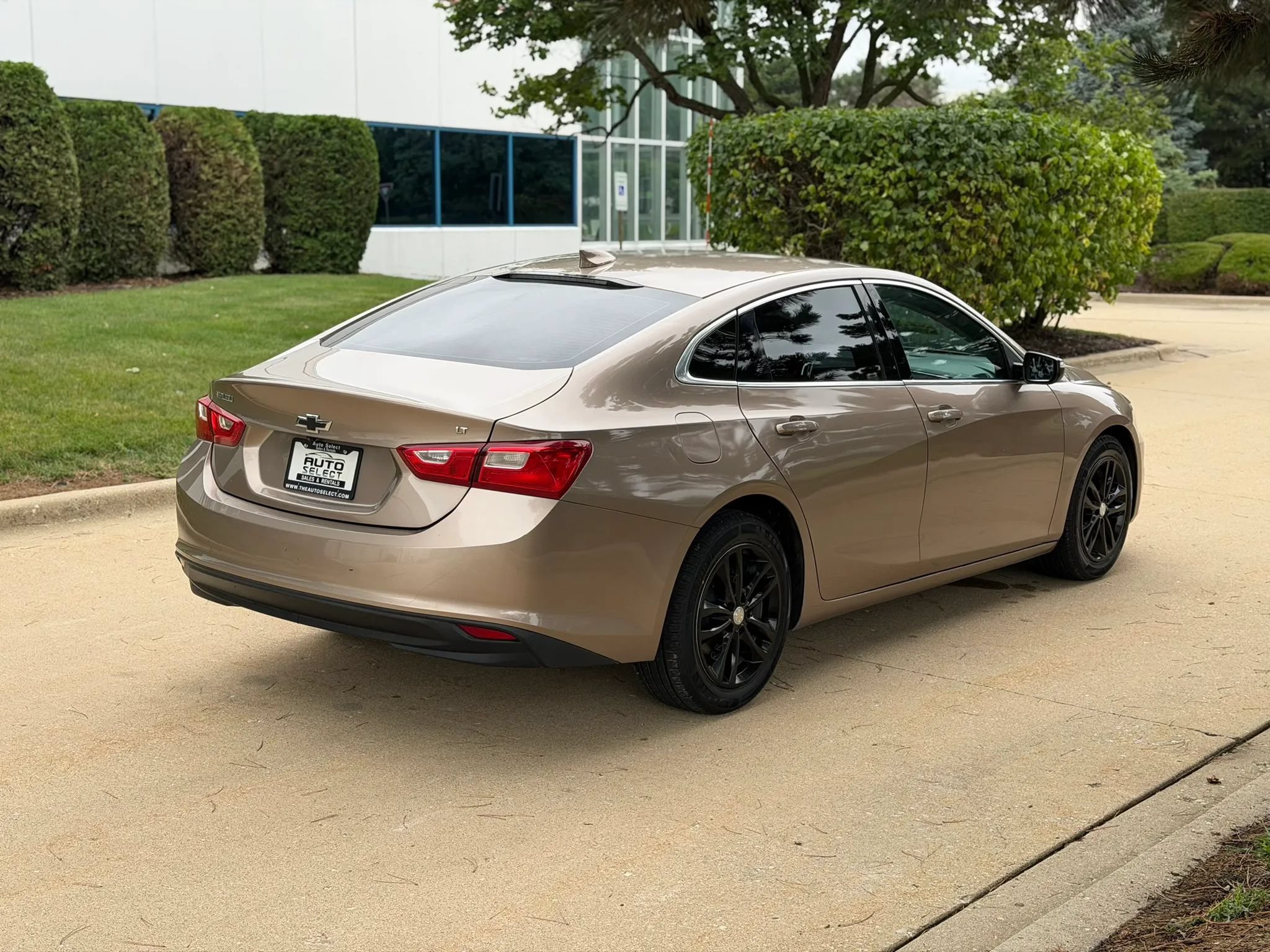 Used 2018 Chevrolet Malibu LT FWD image 5