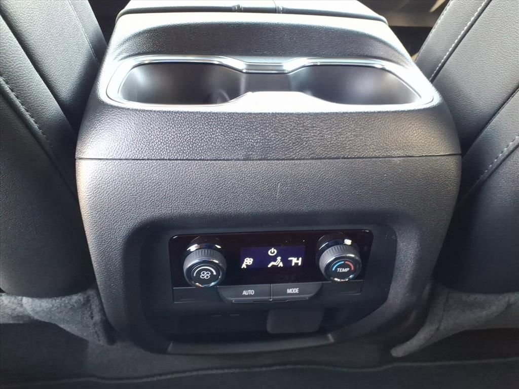 New 2026 Chevrolet Traverse LT w/ Sun and Wheel Package image 14