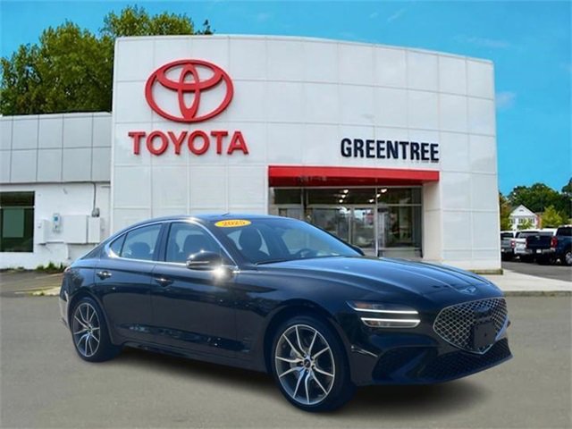 Used 2025 Genesis G70 2.5T image 1
