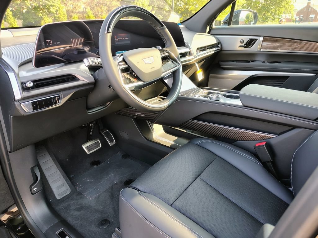 New 2027 Cadillac Vistiq Premium Luxury w/ LPO, Floor Liner Package AWD/4WD image 28