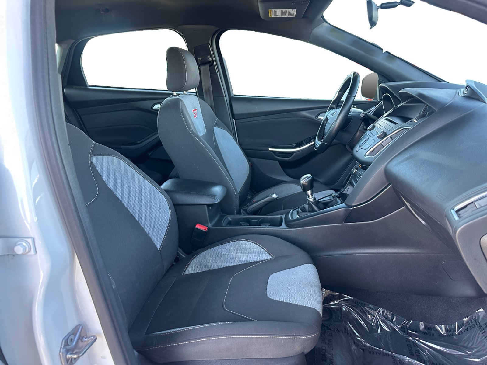 Used 2016 Ford Focus ST FWD image 15