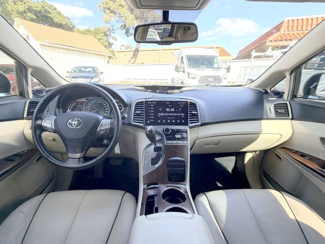 Used 2010 Toyota Venza w/ Leather Pkg FWD image 21