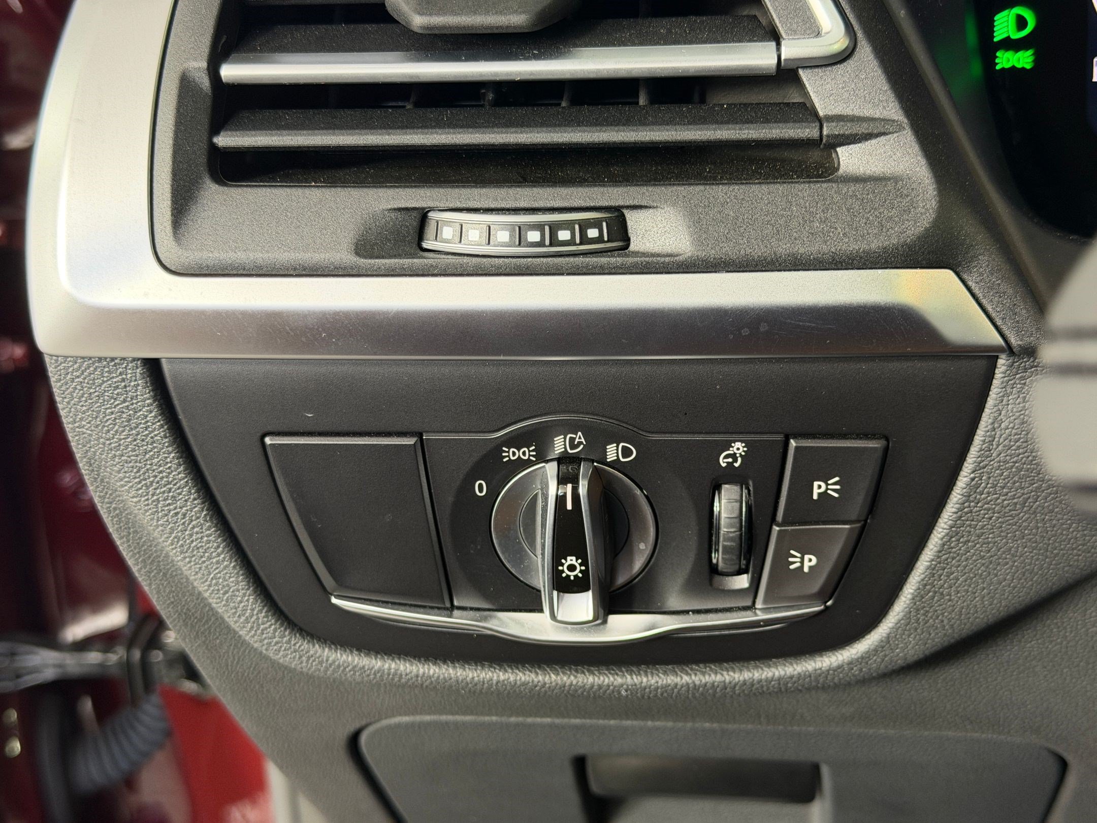 Used 2024 BMW X4 xDrive30i w/ Premium Package AWD/4WD image 30