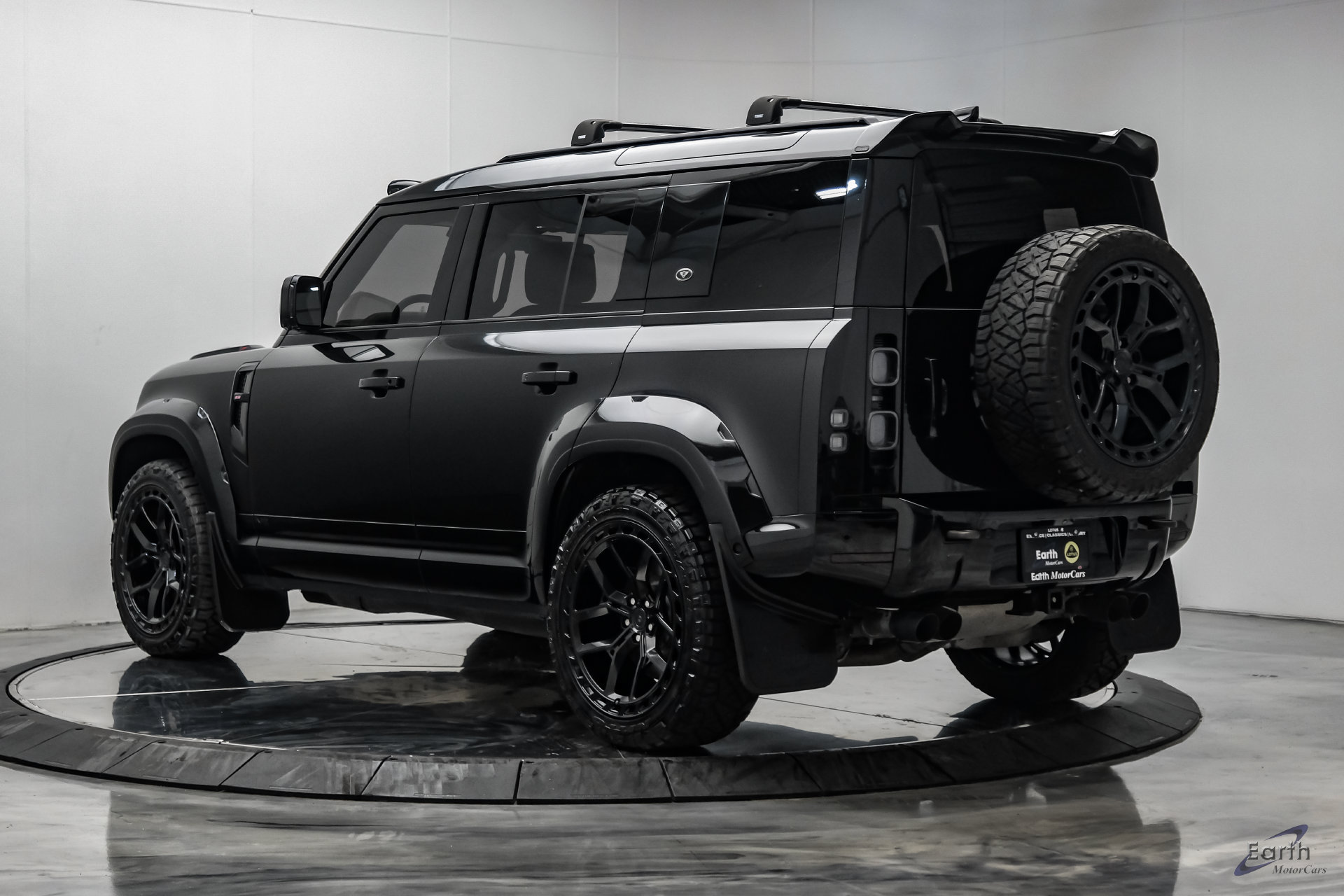 Used 2022 Land Rover Defender 110 V8 AWD/4WD image 10