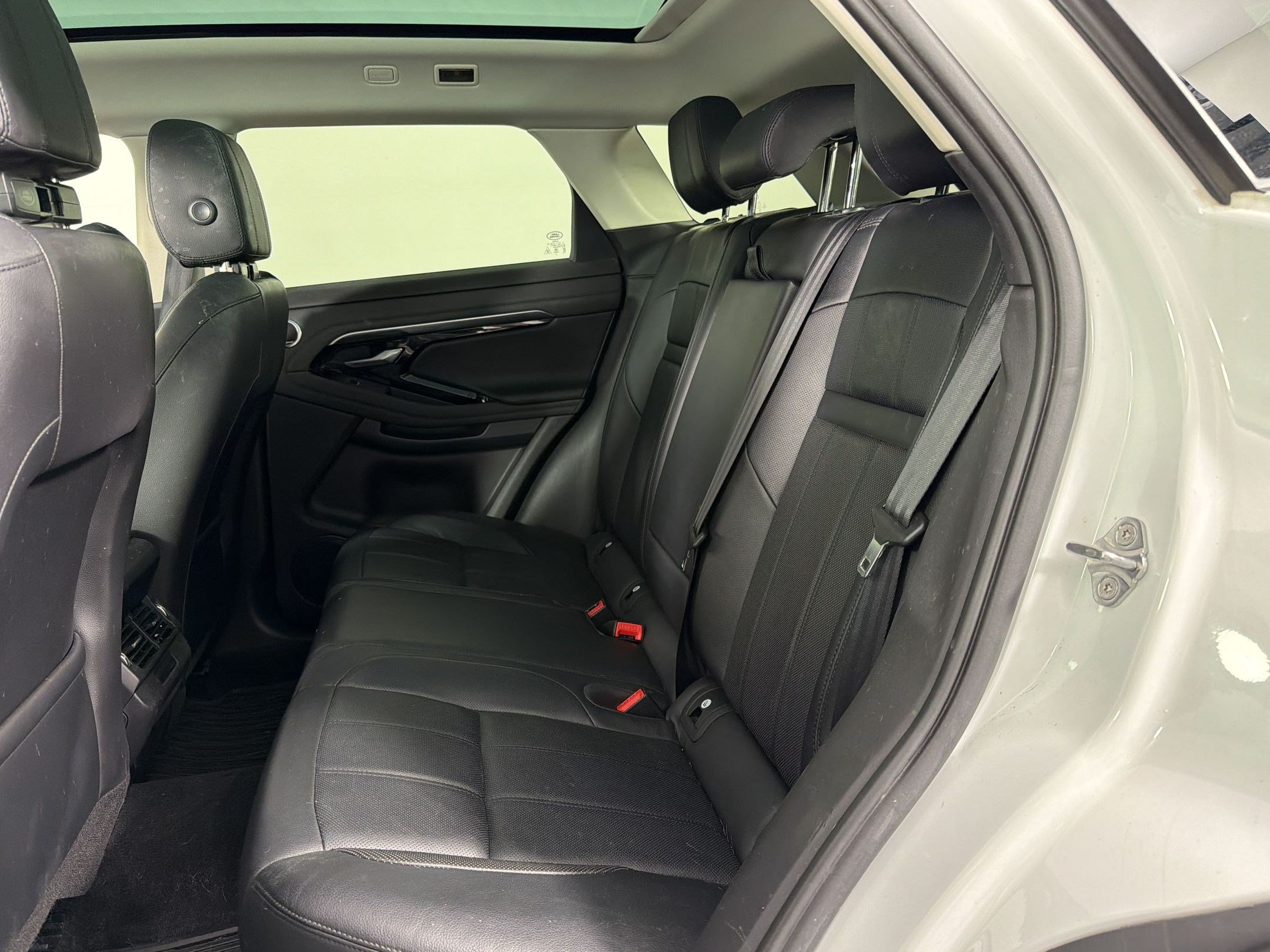 Used 2020 Land Rover Range Rover Evoque S AWD/4WD image 19