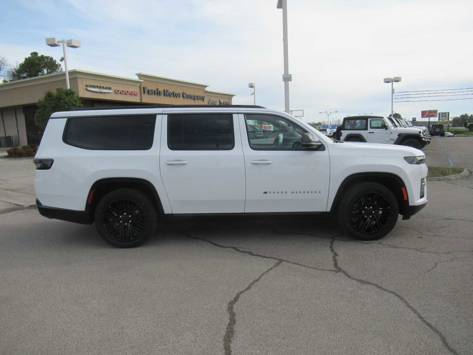 New 2026 Jeep Grand Wagoneer L Series II Obsidian image 9