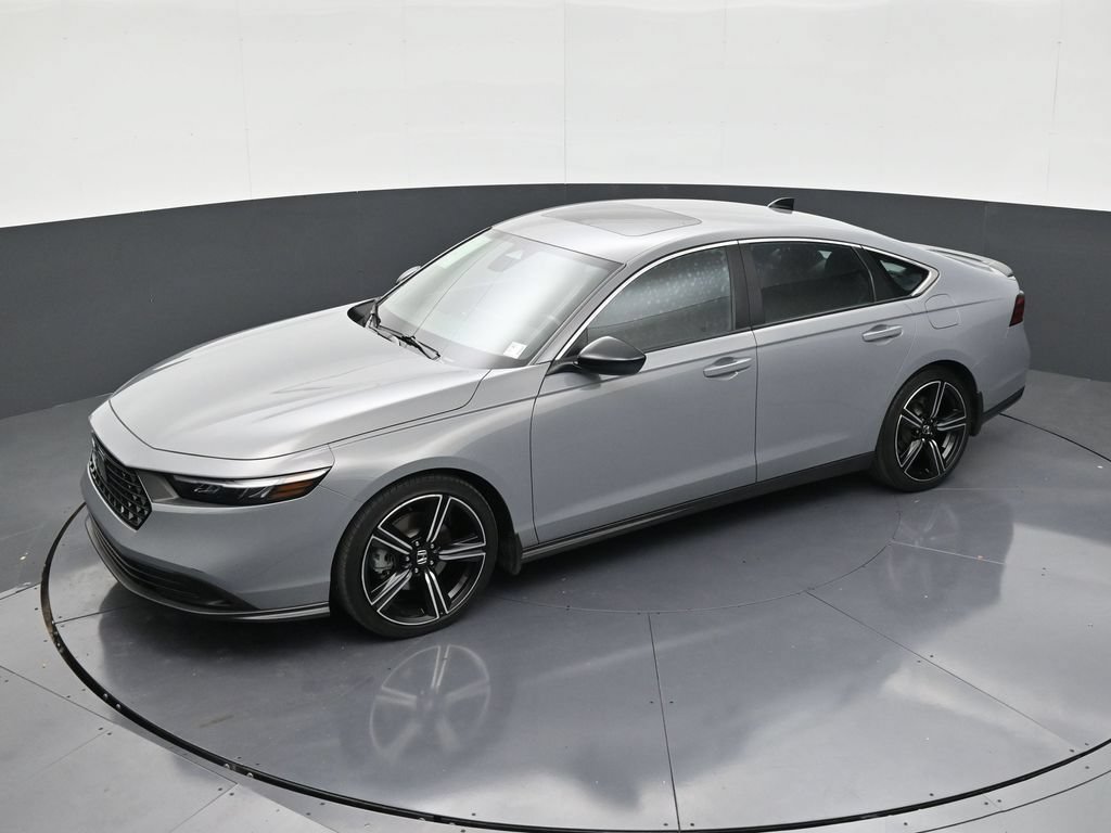 Used 2025 Honda Accord Sport image 13
