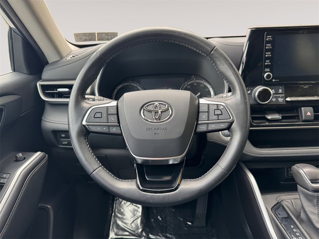 Used 2021 Toyota Highlander XLE image 12