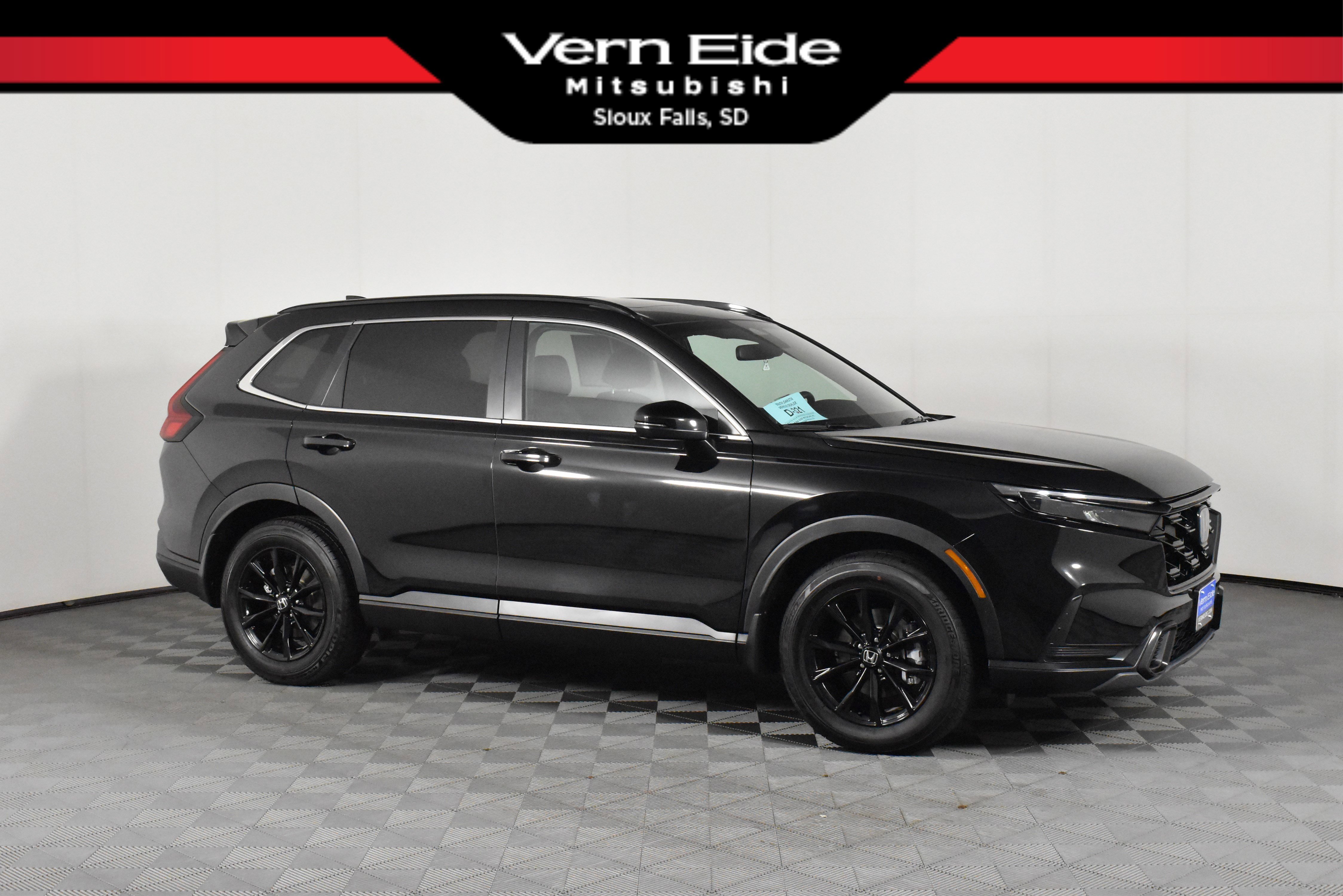 Used 2025 Honda CR-V Sport image 1