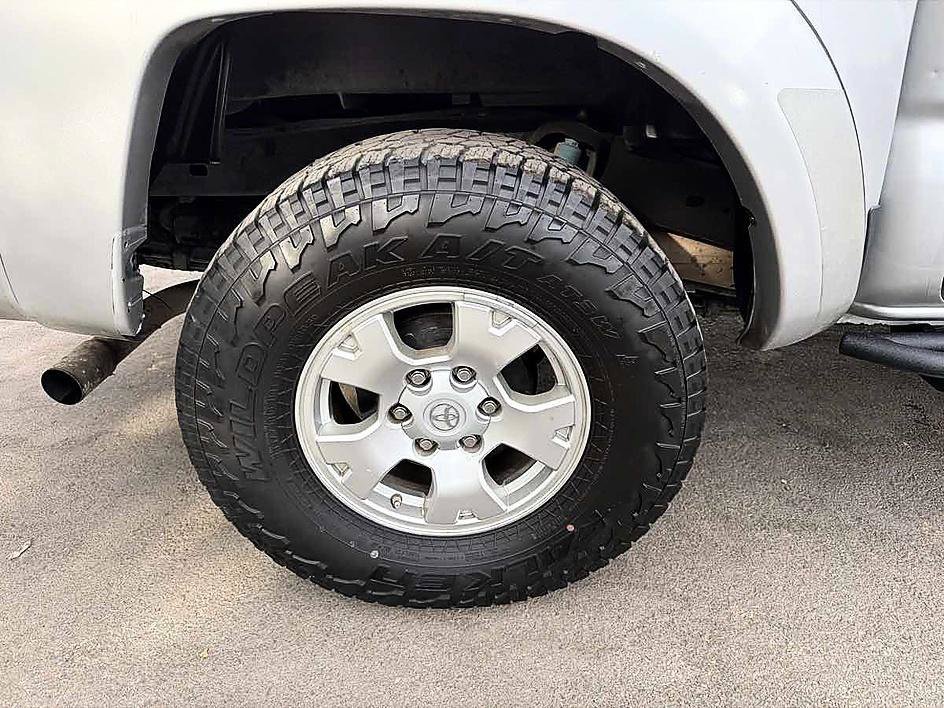 Used 2013 Toyota Tacoma PreRunner w/ TRD Off-Road Pkg RWD image 14