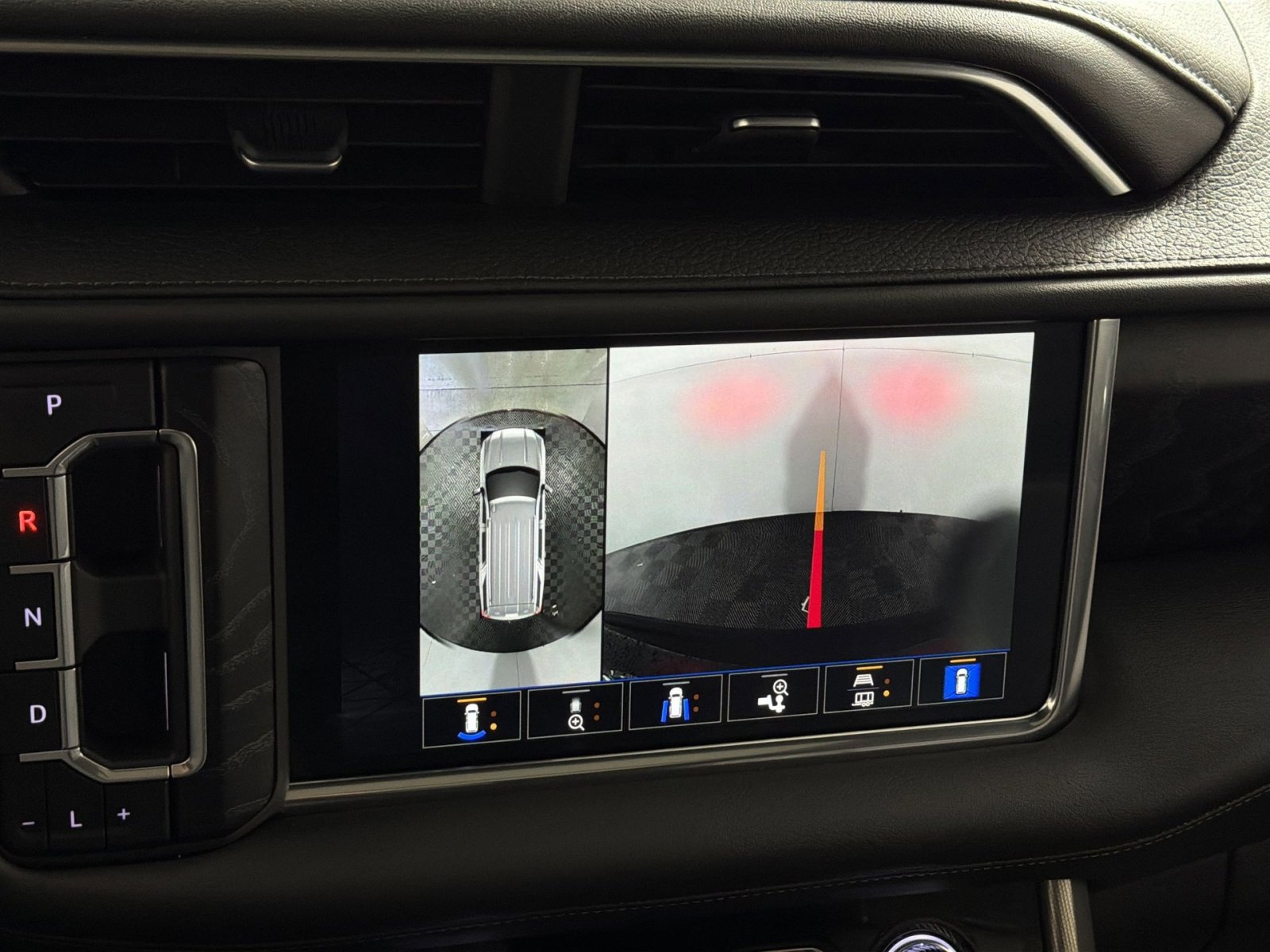 Used 2022 GMC Yukon Denali w/ Max Trailering Package image 19