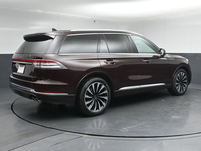 Certified 2023 Lincoln Aviator Black Label Grand Touring w/ Class IV Trailer Tow Package AWD/4WD image 7