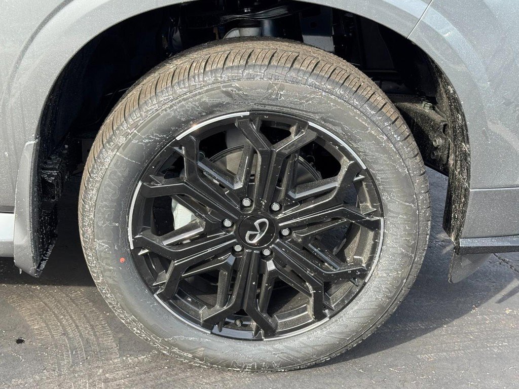 New 2026 INFINITI QX80 4WD w/ Sport Exterior Package image 4