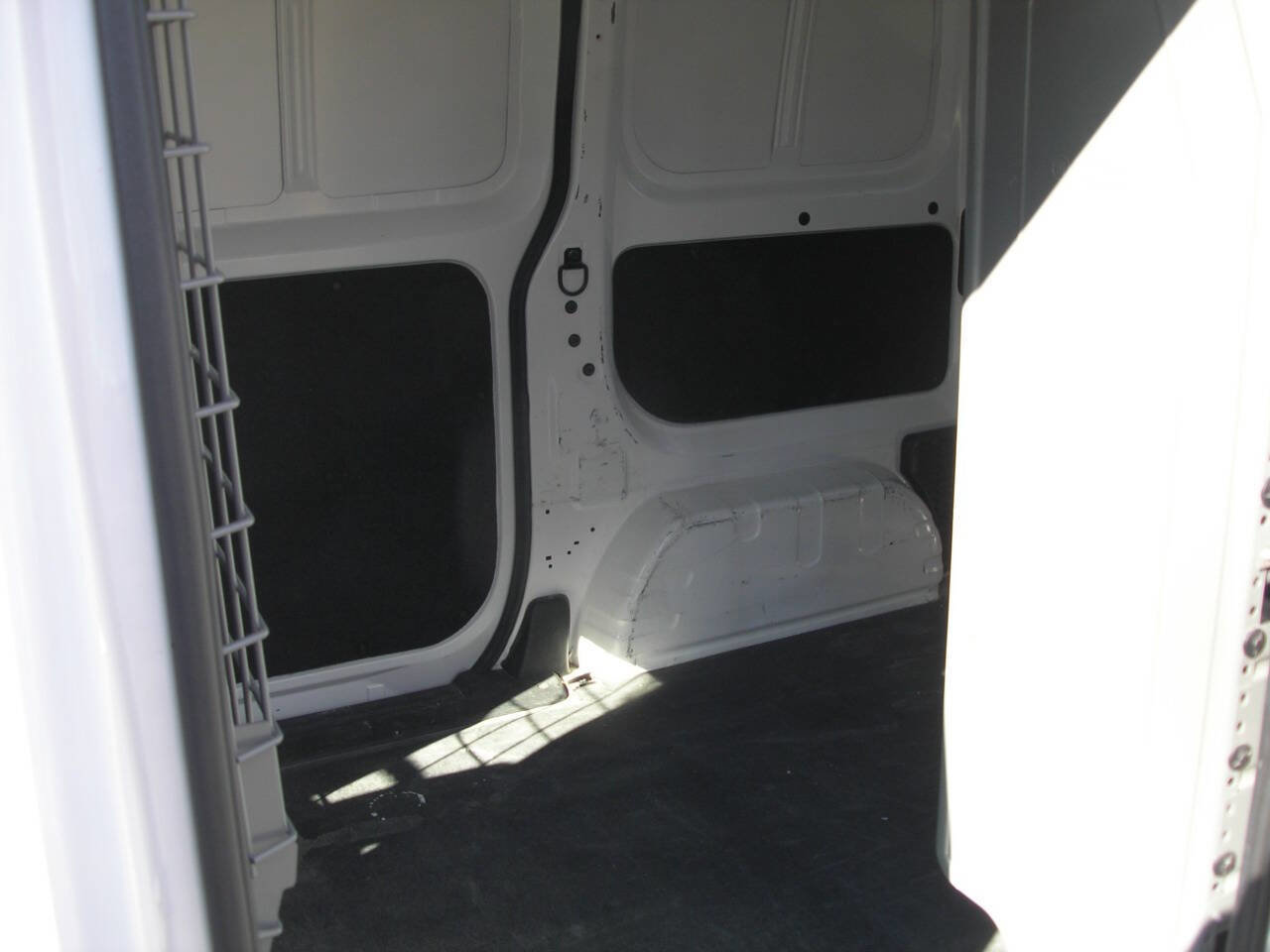 Used 2020 Nissan NV200 SV w/ Back Door Glass Package image 4