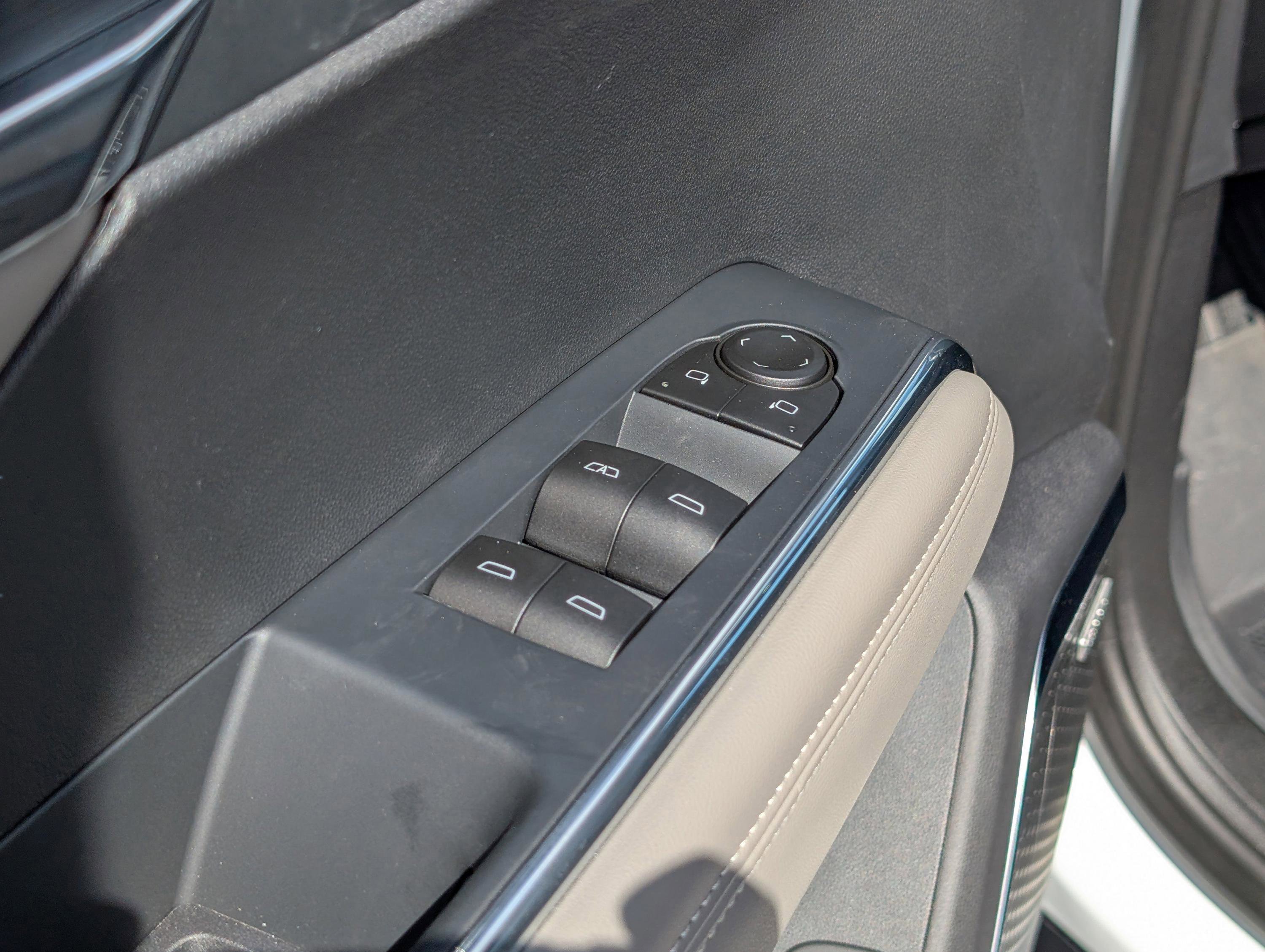 New 2026 GMC Acadia Elevation w/ Elevation Premium Package FWD image 17