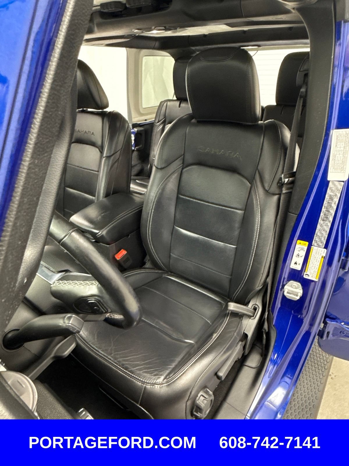 Used 2018 Jeep Wrangler Unlimited Sahara w/ Cold Weather Group AWD/4WD image 8