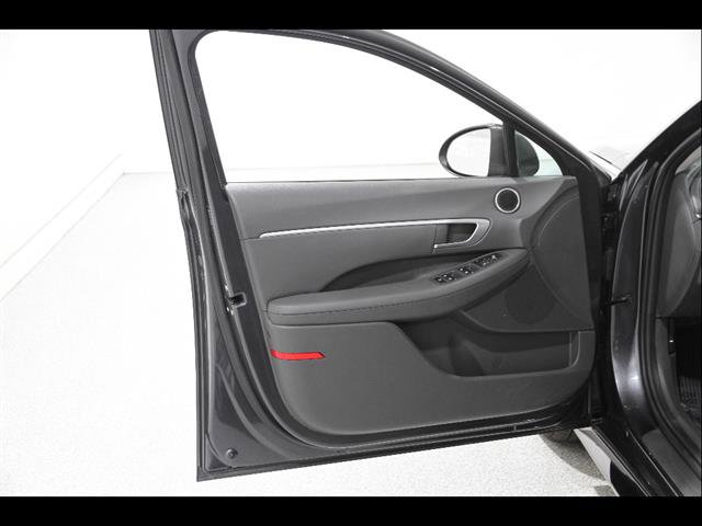 Used 2020 Hyundai Sonata SEL w/ Cargo Package FWD image 4