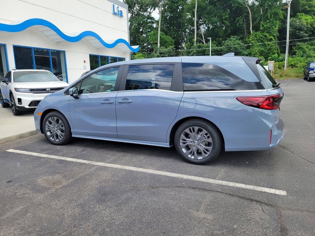 New 2026 Honda Odyssey Touring image 8