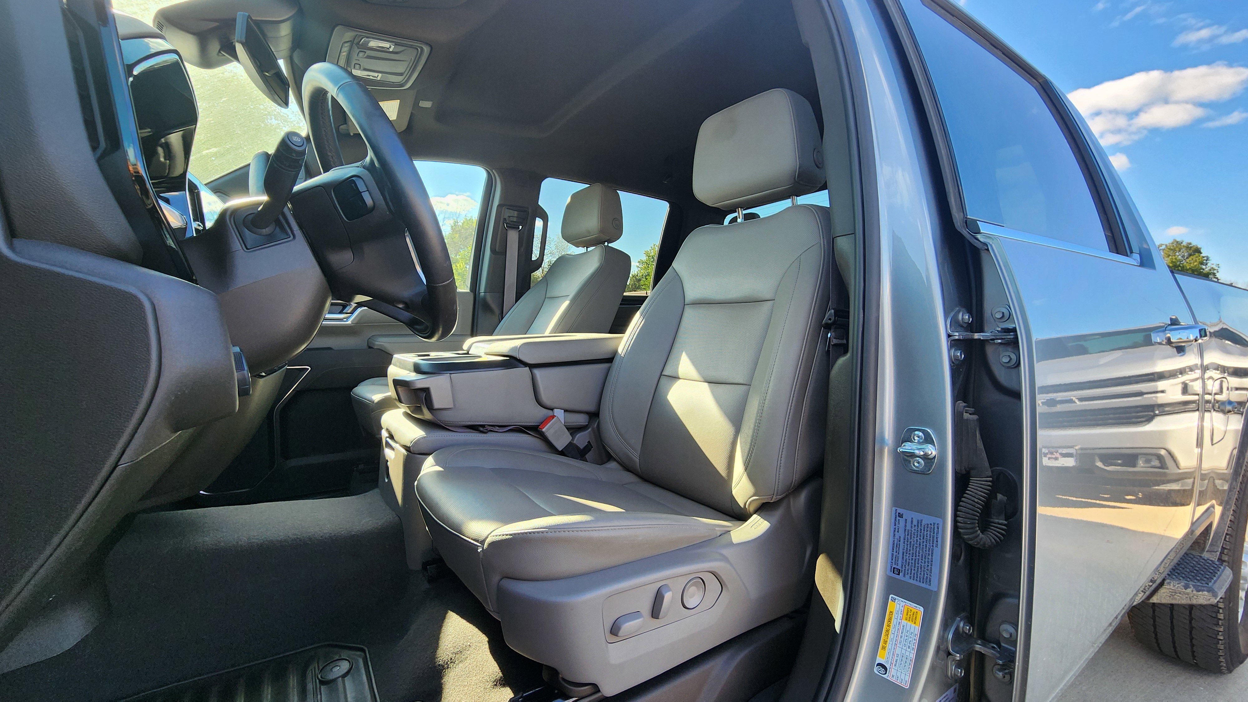 Certified 2025 Chevrolet Silverado 2500 LTZ image 13