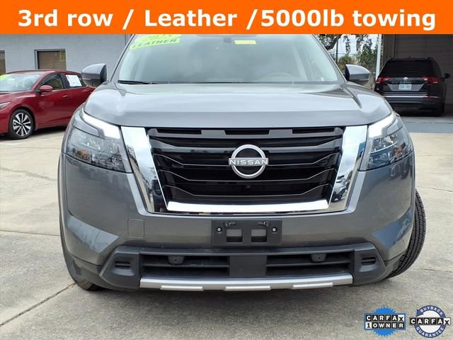 Certified 2025 Nissan Pathfinder SL image 2